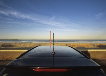 Dosar penal pentru furtul unei antene radio de pe cupola unui BMW parcat pe strada Prof. Leca Morariu