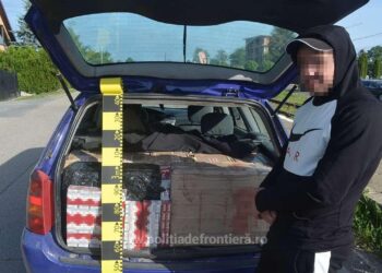 FOTO Urmărire în trafic după o mașină încărcată cu peste 4.800 de pachete de țigări de contrabandă