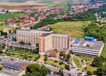 Chirurgii din SJU Târgu Mureș au reușit extirparea unei tumori de 12 kilograme