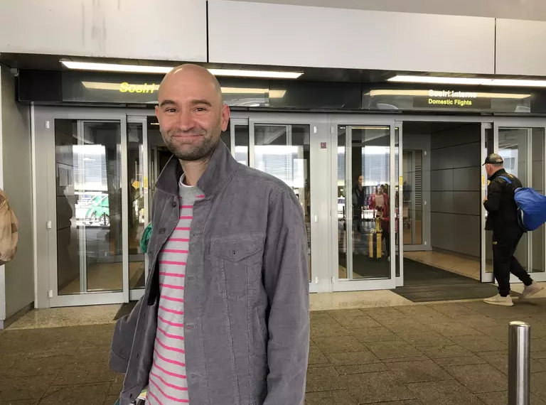 Povestea unui profesor român care a stat opt ani într-o închisoare din China pentru o schemă de fraudare