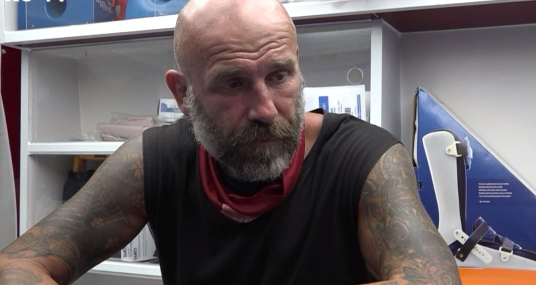 Cătălin Zmărăndescu și-a acoperit tatuajul cu portretul fiului său. Mihai Zmărăndescu: „Vi se pare normal? A avut nesimțirea să posteze asta!”