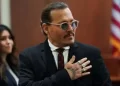Johnny Deep învingător în procesul de defăimare intentat lui Amber Heard