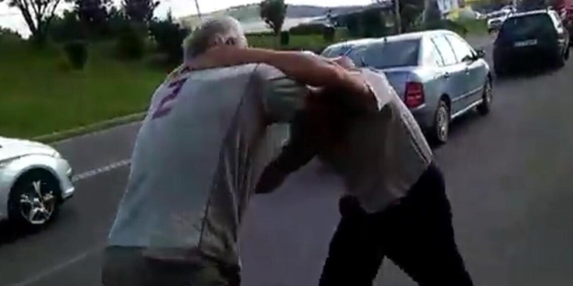 Doi bătrâni din Marginea și-au rezolvat neînțelegerile cu pumnii