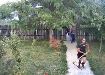 Cinci rromi din Șcheia, înarmați cu coase, au distrus imobilul fostei concubine a unuia dintre ei