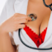 Asistentelor dintr-un spital din România li s-a cerut să nu se mai îmbrace sexy la serviciu: „A pornit de la privirile pacienţilor”