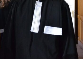 Avocat, trimis în judecată pentru folosirea în scop personal a unor informaţii medicale