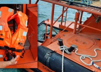 Plută de salvare cu însemne militare, găsită la circa 10 mile marine travers de Portul Constanța