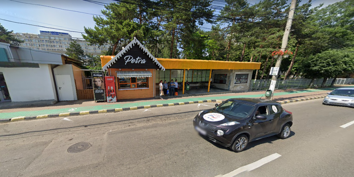 Percheziții pentru reținerea unui bărbat bănuit că ar fi spart un magazin din stația de autobuz din fața Spitalului Județean Suceava