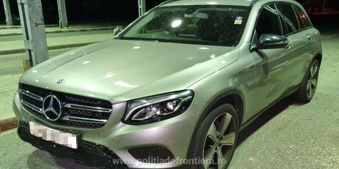 Mercedes furat din Marea Britanie, oprit la intrare în România