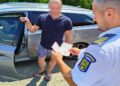 Polițiștii de frontieră l-au descoperit pe un șofer cu permis de conducere fals, eliberat de autoritățile din Polonia. Bărbatul a plătit 290 de euro pentru acel permis