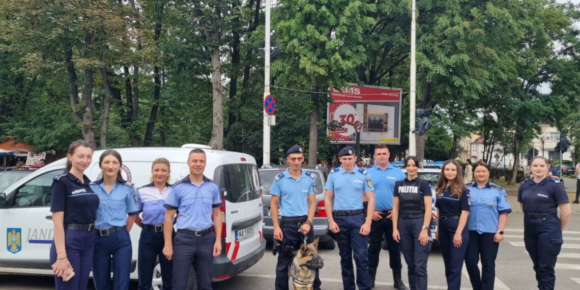 O femeie s-a ales cu dosar penal pentru că se folosea de copilul său de patru ani pentru a cerși pe străzile din Vatra Dornei