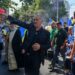 Gigi Becali, împreună cu un sobor de preoți și circa 100 de manifestanți, au stropit cu aghiasmă pe Calea Victoriei, după marșul comunității LGBTQ