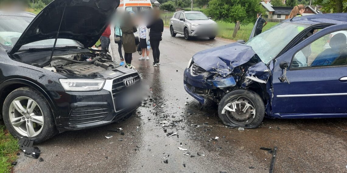 Trei accidente rutier provocate din cauza neadaptării vitezei pe timp de ploaie, pe raza județului Suceava, în decurs de două ore
