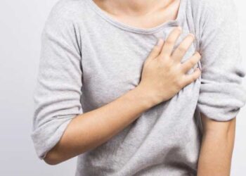 Dosar penal pe numele unui bărbat din Bunești care și-a împins nepotul și a prins-o de piept pe soția acestuia