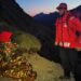 Un grup de „prieteni” l-au abandonat pe un tânăr pe munte. Acesta și-a scris numele, CNP-ul și numărul unei mașini înmatriculate în Suceava