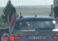 Polițiștii le-au amendat pe tinerele care s-au dat în spectacol ieșit pe geamurile unui BMW aflat în mișcare. Șoferul nu a scăpat „nepremiat”