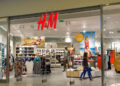 O tânără din Craiova a încercat să fure o rochie din magazinul H&M din Iulius Mall Suceava