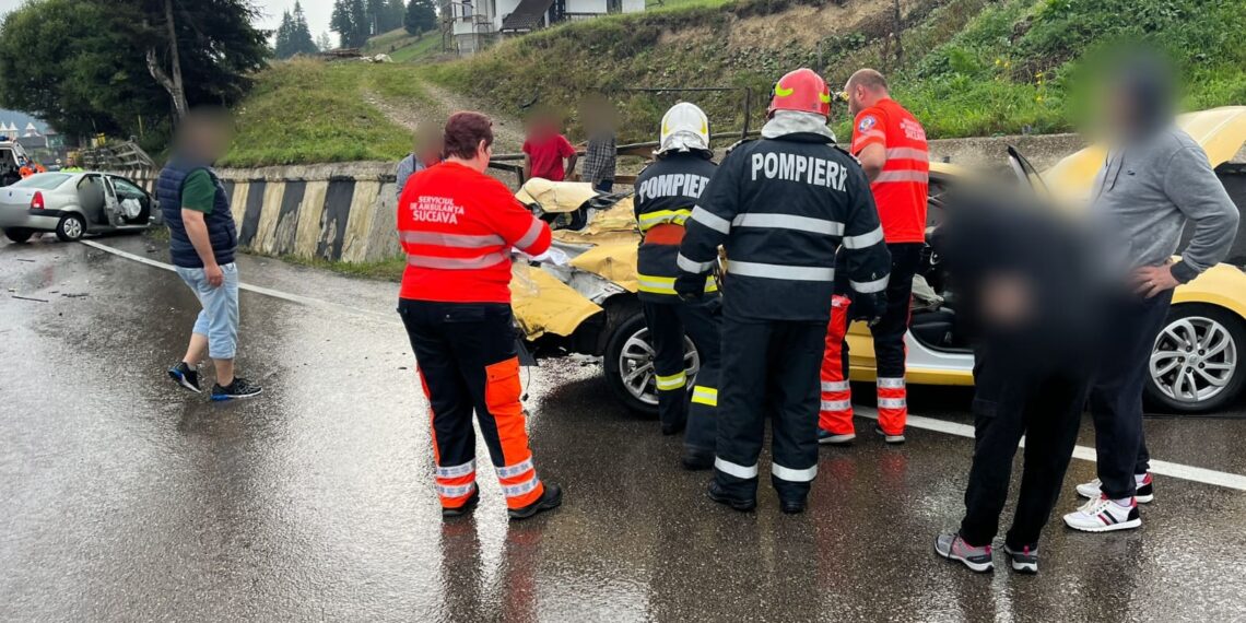 FOTO Accident mortal în Pasul Mestecăniș. Au fost implicate două autoturisme și un camion