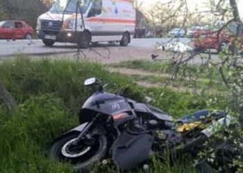 Un bărbat de 49 de ani, fără permis de conducere, a murit după ce s-a răsturnat cu motocicleta într-un șanț din Slatina