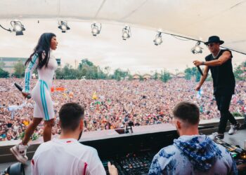 Inna, primul artist român care a cântat pe scena de la Tomorrowland, în fața a 200.000 de oameni
