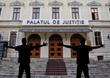 Agresorii unui tânăr au scăpat cu mâinile curate după ce victima și-a retras plângerea, după aproape șase ani de la noaptea în care i-a fost ruptă mandibula în bătaie