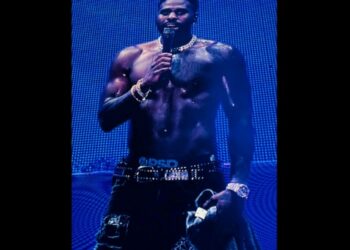 Jason Derulo a concertat în Craiova, pe scena unui festival, purtând boxeri cu inscripția PSD