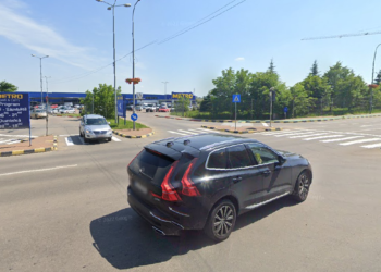 Dosar penal pentru o suceveancă care conducea o mașină neînmatriculată prin fața magazinului Metro