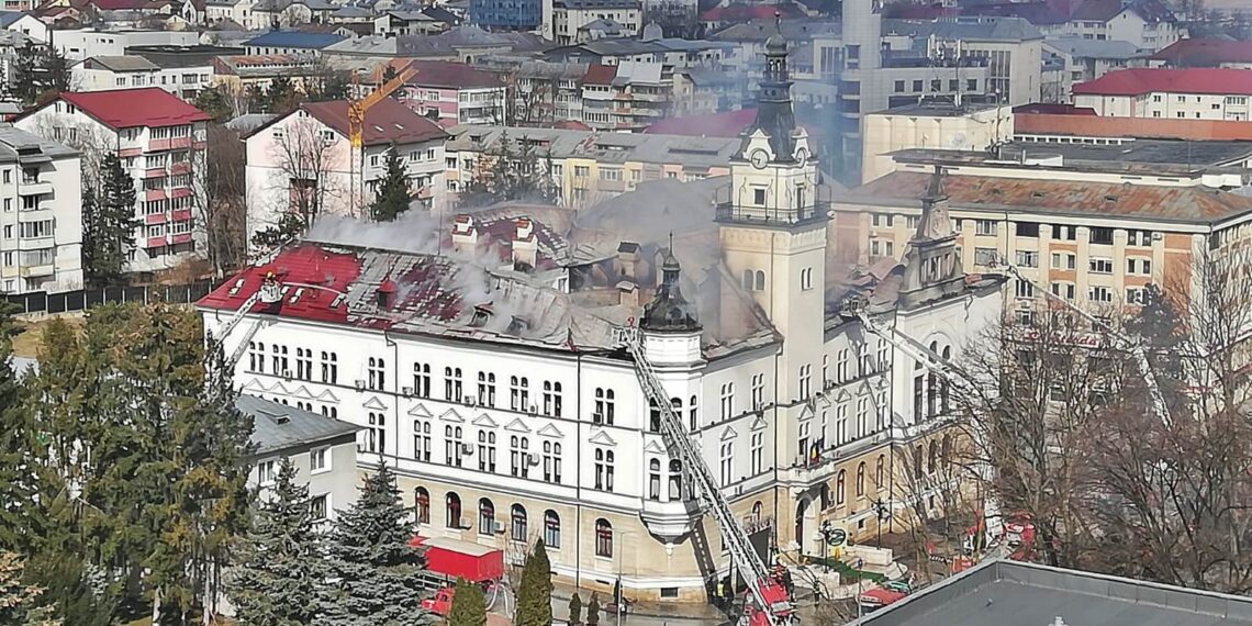 Mâine se va semna contractul de execuție a lucrărilor privind reabilitarea Palatului Administrativ Suceava