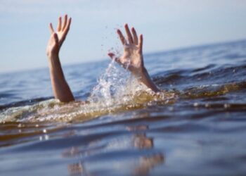 Doi suceveni s-au înecat în valurile Mării Negre