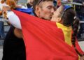 Campionii mondiali Ionela și Marius Cozmiuc, cuplu originar din Suceava, au fost felicitați de către MAI pentru medaliile de aur obținute în Cehia: „Este sărutul CAMPIONILOR, sărutul de AUR al unei familii de VIS”