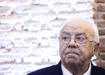 Actorul Alexandru Arșinel, originar din Dolhasca, este internat la secția ATI a Spitalului Universitar din București