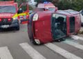 FOTO Accident rutier în zona Serpentinelor din Suceava. O mașină condusă de o femeie s-a răsturnat