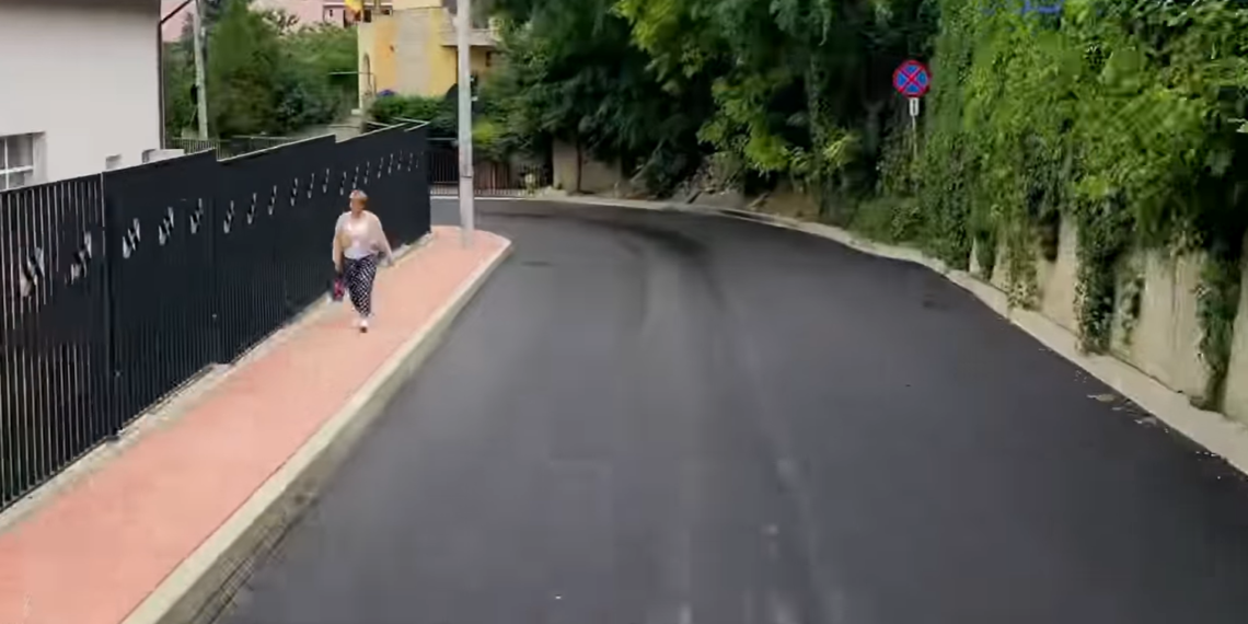 Lucrările de reabilitare a străzii Narciselor, care duce spre Liceul Filadelfia, au fost finalizate