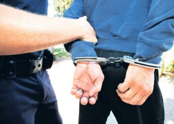 Recidivist condamnat la doi ani de închisoare pentru că l-a tâlhărit pe un bărbat cu handicap pe o alee din Suceava