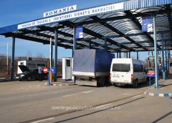 Un tânăr de 20 de ani, cu permisul de conducere suspendat, prins de polițiștii de frontieră în timp ce încerca să treacă din Ucraina în România prin PTF Siret