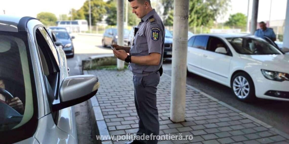 Polițiștii de la PTF Siret au depistat un ucrainean cu permis de conducere fals. Acesta se afla la volanului unui ansamblu de vehicule