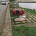 FOTO O mașină s-a răsturnat în afara unui drum din Bosanci. O femeie de 52 de ani a murit