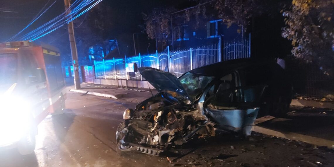 UPDATE Un bărbat a murit în accidentul rutier din Fălticeni, unde au fost implicate două autoturisme