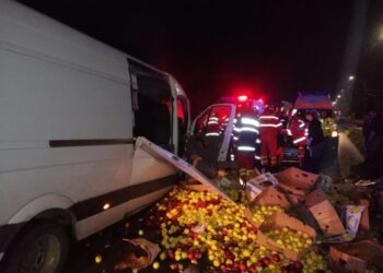 FOTO Accident mortal pe raza județului Bacău. Un cunoscut pomicultor din Fălticeni a murit în evenimentul rutier