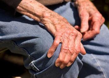 Un viteaz de 30 de ani din Preutești l-a bătut pe un bătrân de 71 de ani care își păștea oaia