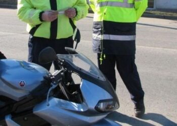Un tânăr din Moara s-a ales cu dosar penal după ce a ieșit la plimbare cu o motocicletă prin cartierul Burdujeni