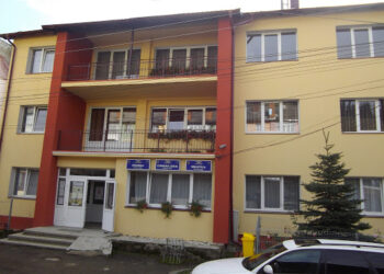 Primăria Ostra plătește peste 100.000 de euro pentru lucrările de înlocuire a conductei aducțiune/distribuție apă potabilă