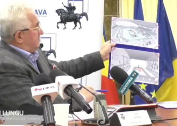 Ion Lungu le face cunoștință sucevenilor cu primele planșe ale proiectului ”Sala Polivalentă”
