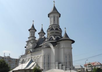 Incendiu sesizat în curtea Catedralei din Suceava