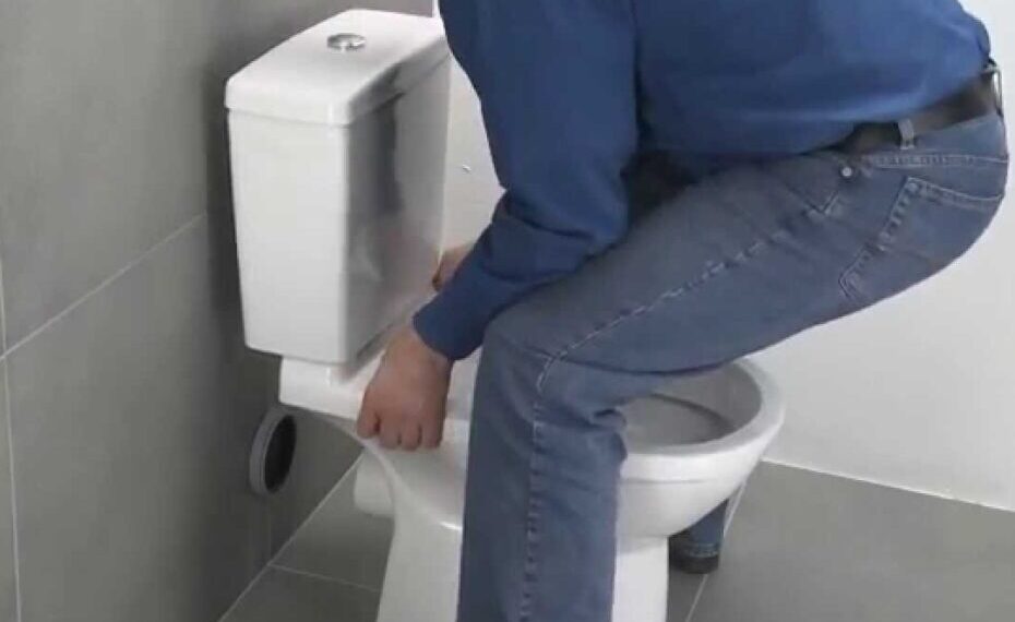 Primăria Rădăuți plătește circa 130.000 de euro pentru amenajarea unor puncte publice cu toalete, dușuri și mașini de spălat în patru puncte termice