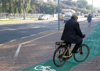 Primăria Suceava vrea să realizeze 32 de kilometri de piste de biciclete: ”Am văzut peste tot în România, chiar și în țările de afară, această strategie de a împărți trotuarul în două”