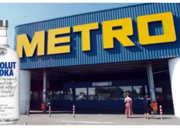 Un individ a încercat să fure o sticlă de ”Absolut” din magazinul Metro din Suceava. Hoțul este un fost angajat al respectivului magazin