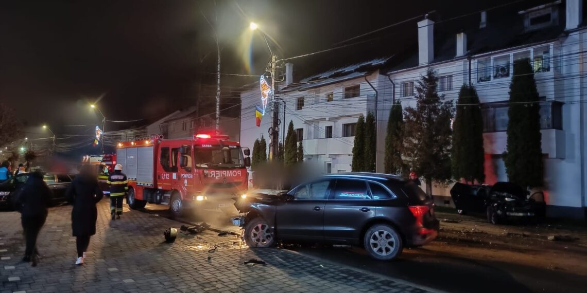 Un polițist a provocat un accident rutier în apropierea sediului Poliției Vicovu de Sus