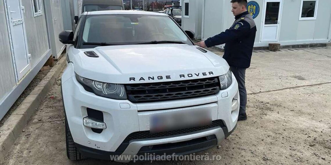Range Rover căutat de autoritățile italiene, oprit în PTF Vicovu de Sus