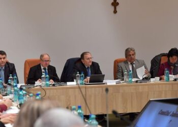CJ Suceava acordă sprijin financiar în valoare de 10.000 de lei pentru fiecare familie afectată de explozia devastatoare de la blocul din Burdujeni